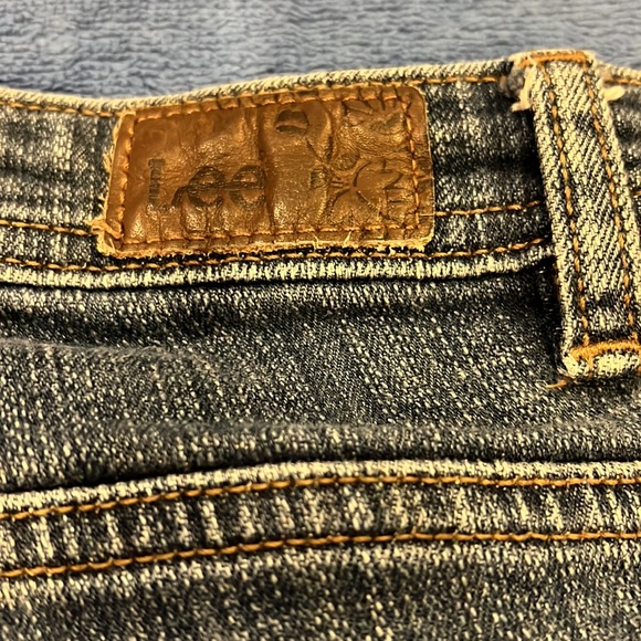 Lee Jean Capris - Picture 4 of 8